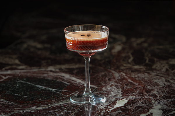 ストロベリーエスプレッソマティーニカクテル画像